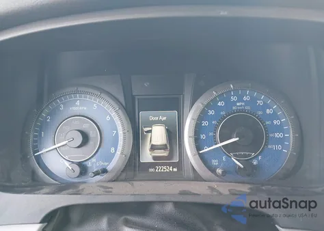 2015 Toyota Sienna Xle 8 Passenger z USA, uszkodzony, nr VIN 5TDYK3DC4FS554439